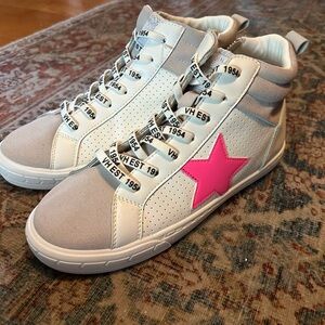 Vintage Havana High-Top Sneakers with Pink Star